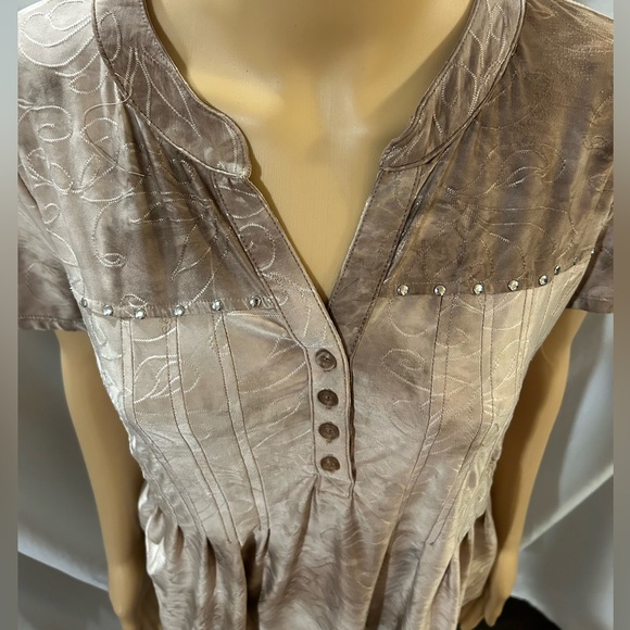 Shannon Ford blouse with embellishment rhinestones. Sz M - Picture 4 of 9